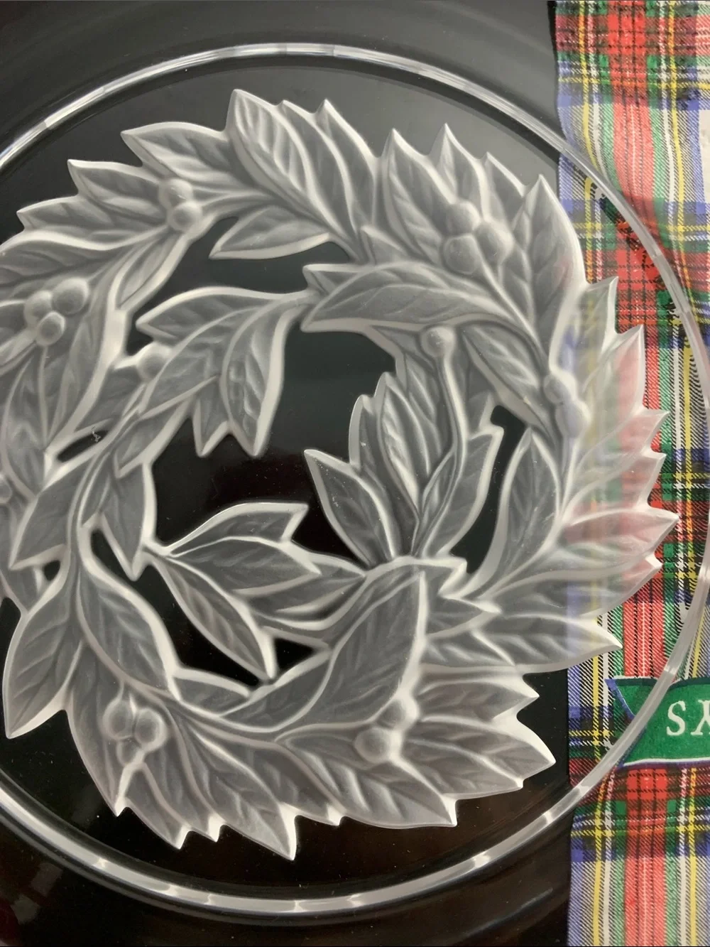 SASAKI CRYSTAL Clear 7 3/4 in Plate with Frosted Wreath Motif plus Fork & Knife
